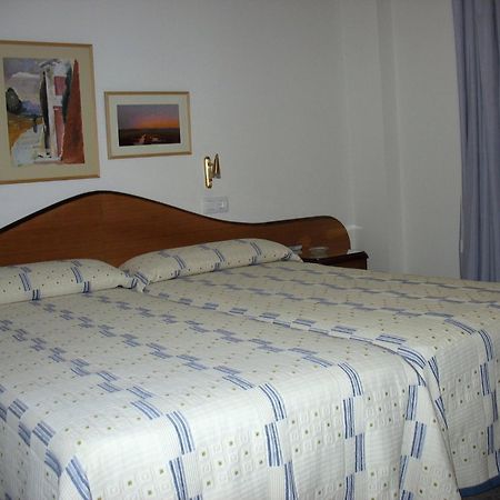 Hostal La Barretina Figueres  Eksteriør billede