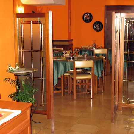 Hostal La Barretina Figueres  Eksteriør billede