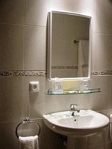 Hostal La Barretina Figueres  Eksteriør billede