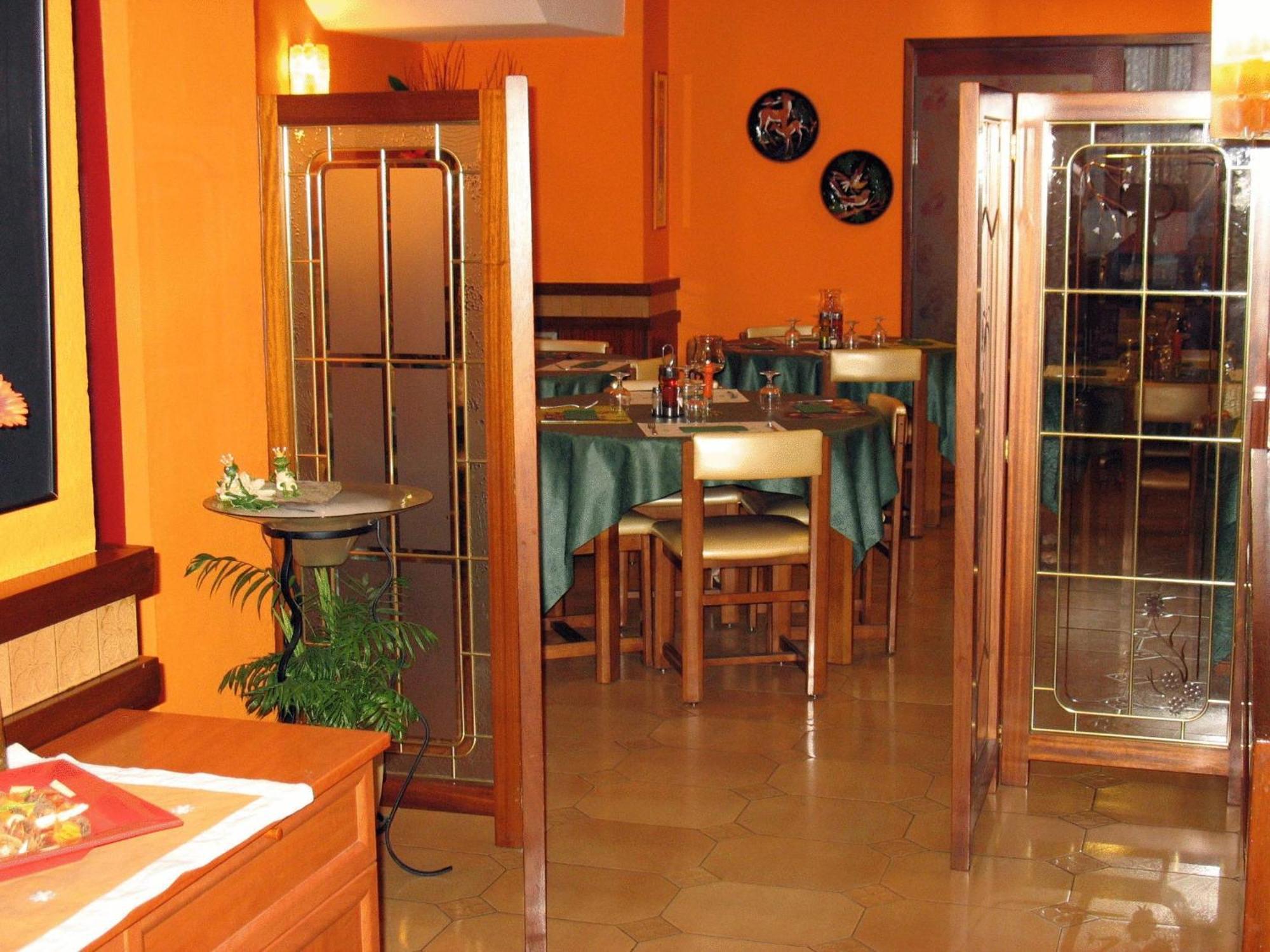 Hostal La Barretina Figueres  Eksteriør billede