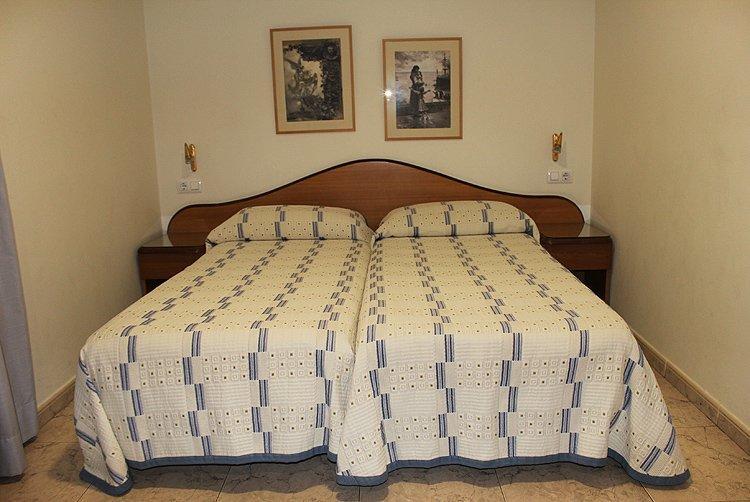 Hostal La Barretina Figueres  Eksteriør billede