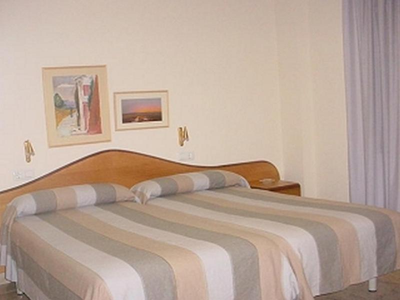 Hostal La Barretina Figueres  Eksteriør billede