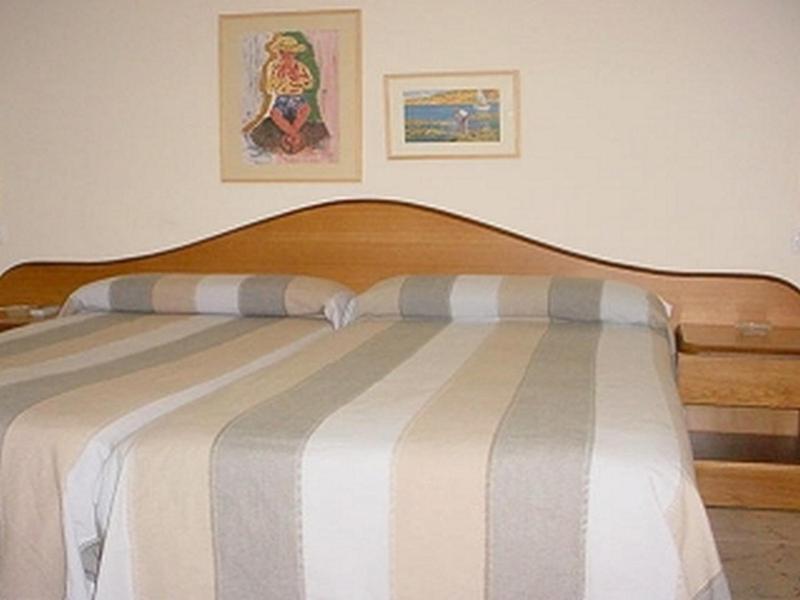 Hostal La Barretina Figueres  Eksteriør billede